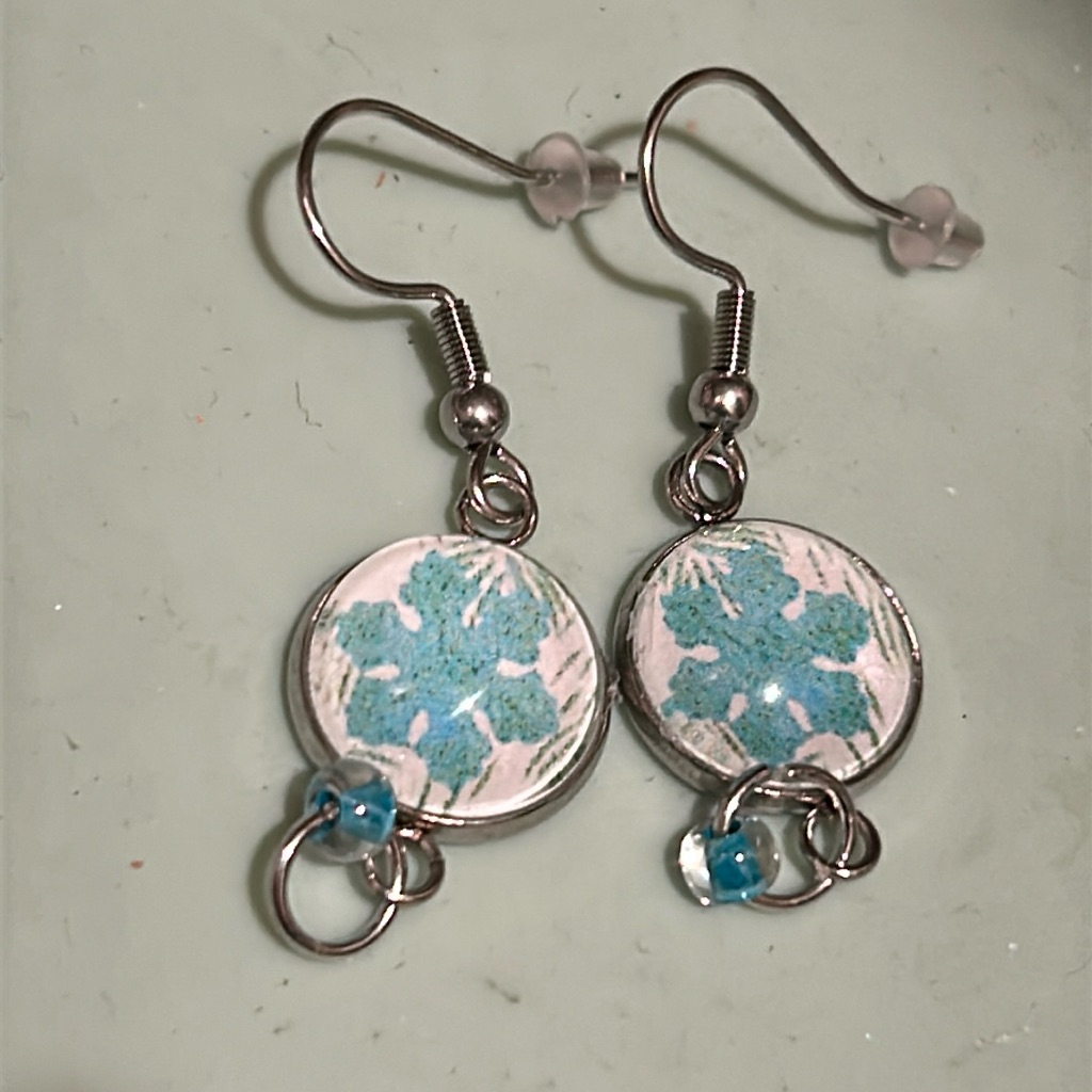 Trader Joe’s Earrings 12mm Holiday Snowflake